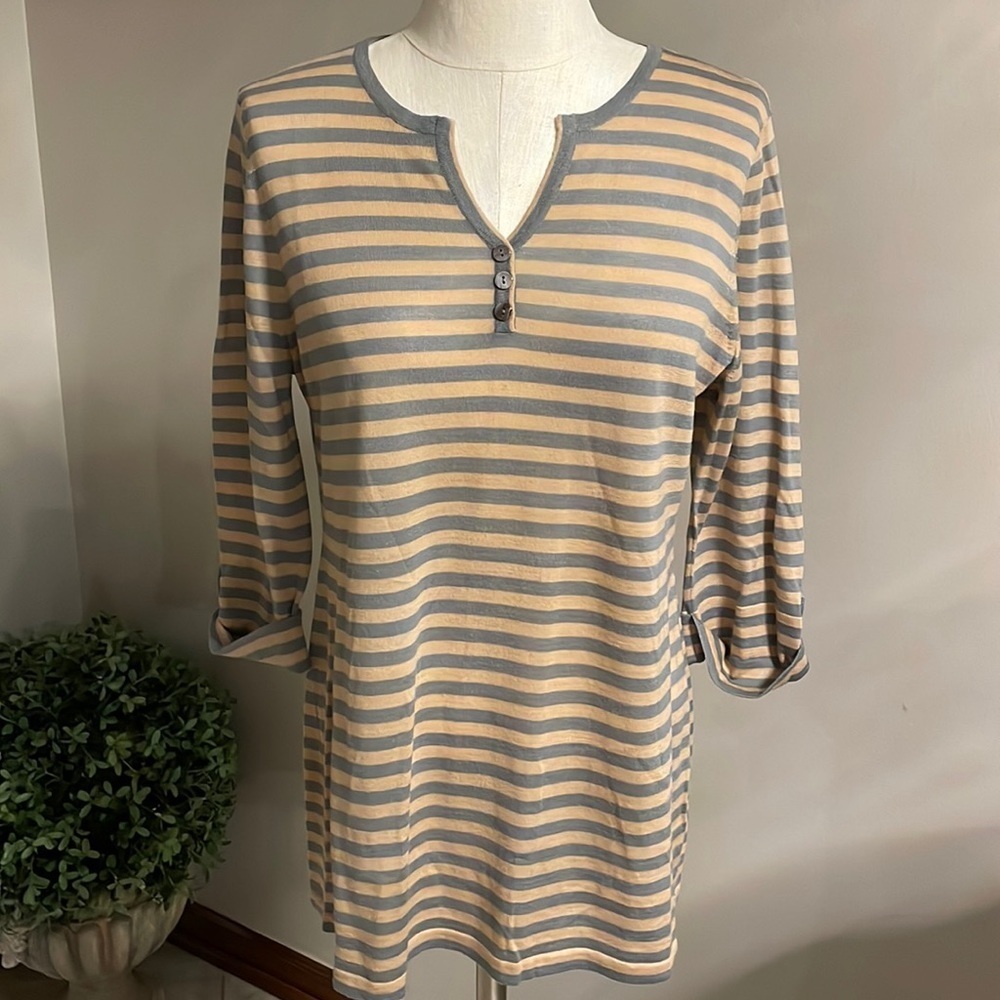 J. McLaughlin 100% Marino wool lightweight knit striped sweater tan / grey sz L